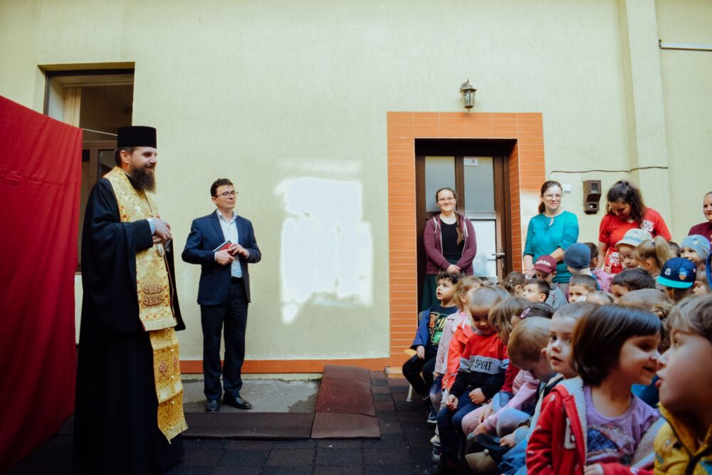 Binecuvântare arhierească pentru copiii de la Grădinița „Sfântul Stelian” a Arhiepiscopiei Clujului