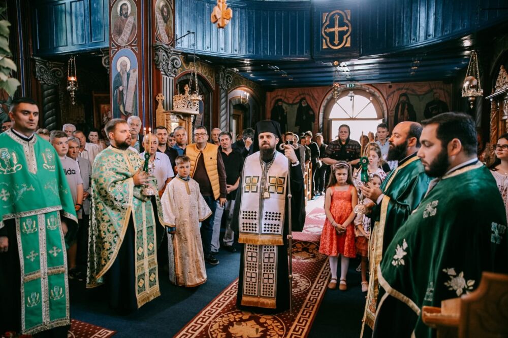 Binecuvântare arhierească în Parohia Ortodoxă Huedin 2
