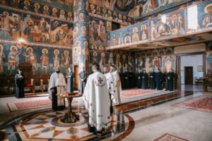 În Mitropolia Clujului, Maramureșului și Sălajului au debutat cursurile pentru obținerea gradelor profesionale în preoție