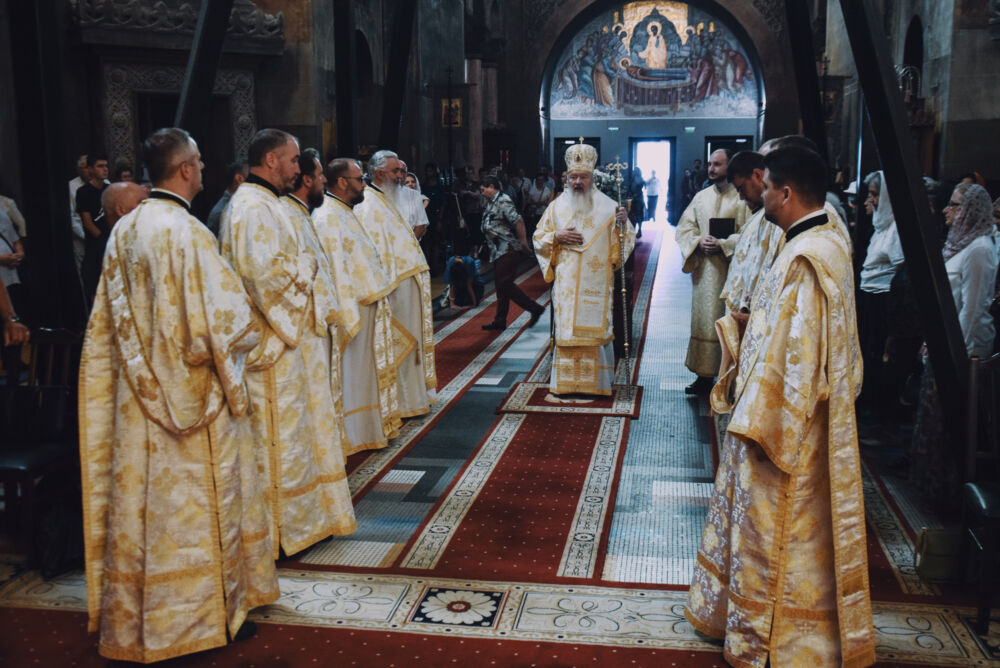 Duminica a 8-a după Rusalii, la Catedrala din Cluj. Mitropolitul Andrei a hirotonit un preot