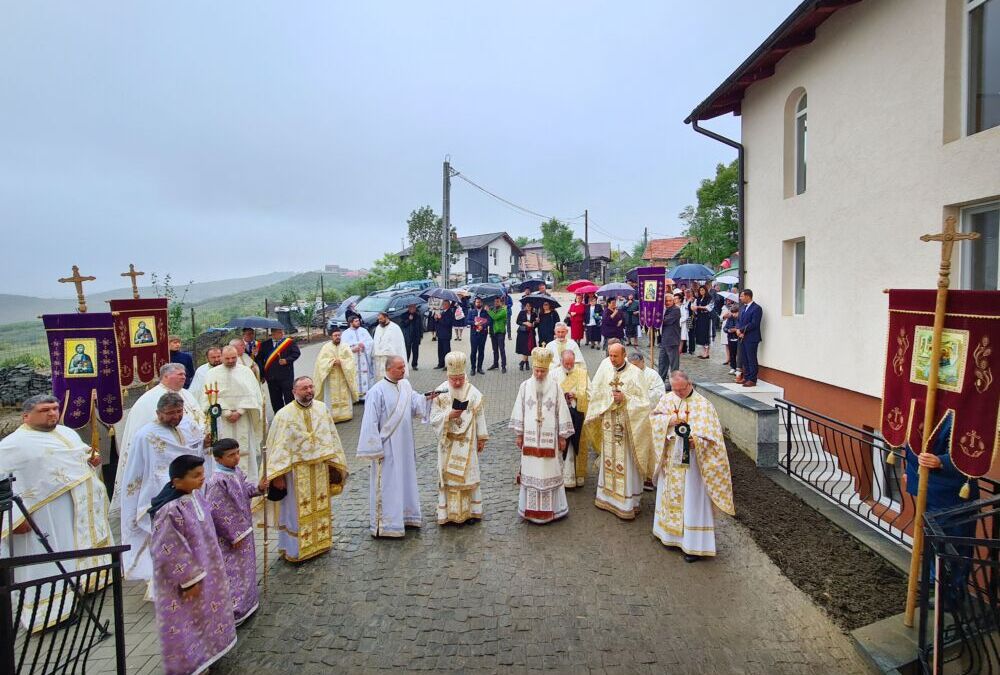 Paraclisul Centrului Social-Misionar din Cojocna, sfințit de Mitropoliții Andrei și Serafim