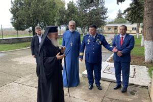 Mitropolitul Clujului a binecuvântat Sala de tradiții a Bazei 71 Aeriană „General Emanoil Ionescu” din Câmpia Turzii