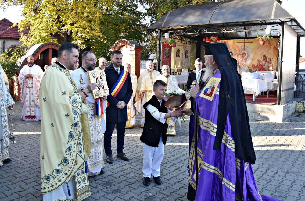 Hramul Parohiei „Sfântul Dumitru” din localitatea clujeană Florești