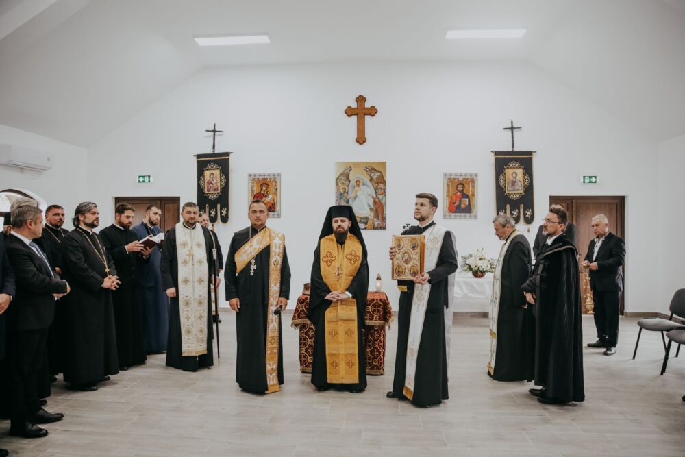 Altarul de vară și capela mortuară din Șieu, sfințite de Episcopul-vicar Benedict Bistrițeanul