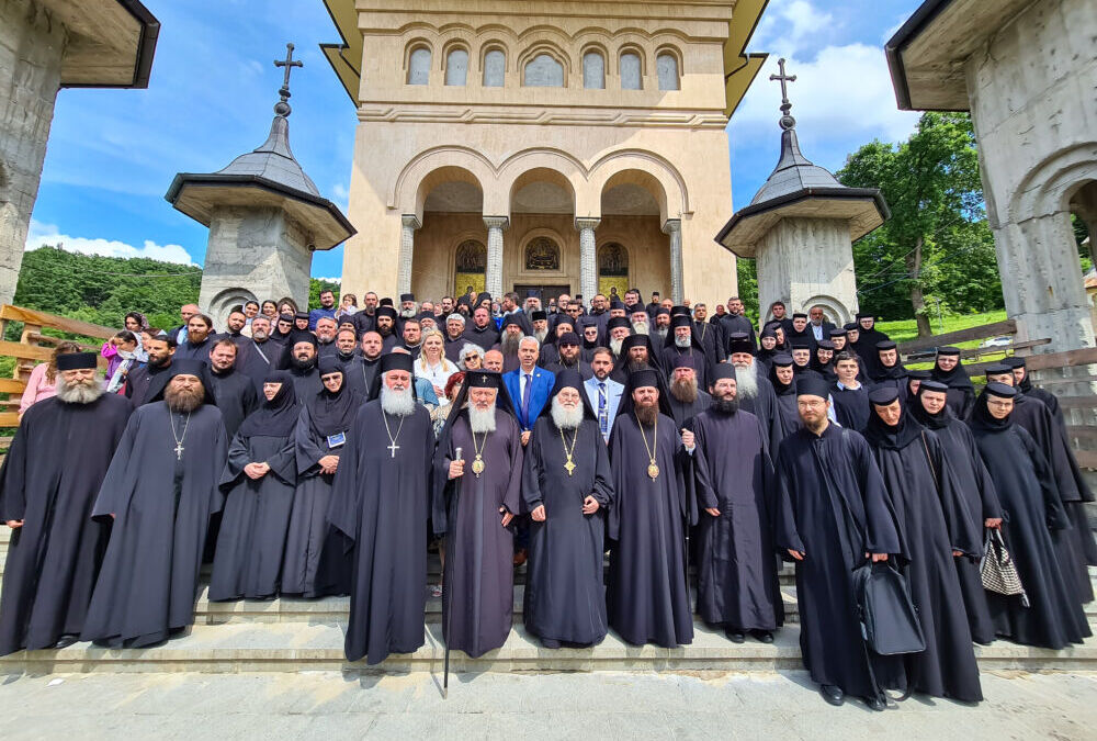 Starețul Mănăstirii athonite Vatoped, prezent la sinaxa monahală din Arhiepiscopia Clujului