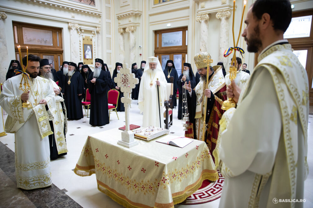 Ședință de lucru a Sfântului Sinod | Au fost aleși doi noi Episcopi-vicari