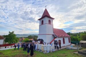 Resfințirea Bisericii „Nașterea Maicii Domnului” din Corușu