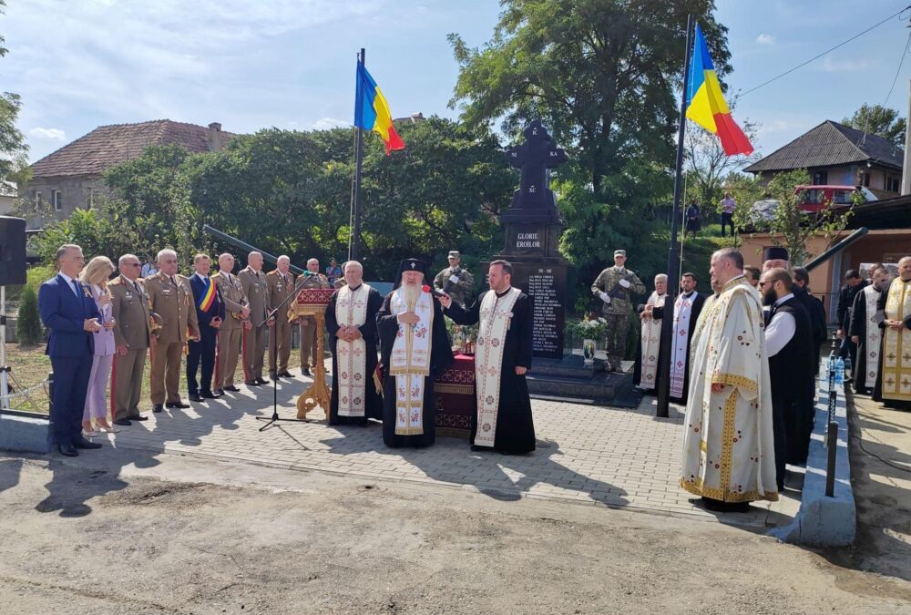 Sfințirea Monumentului Eroilor din Beudiu