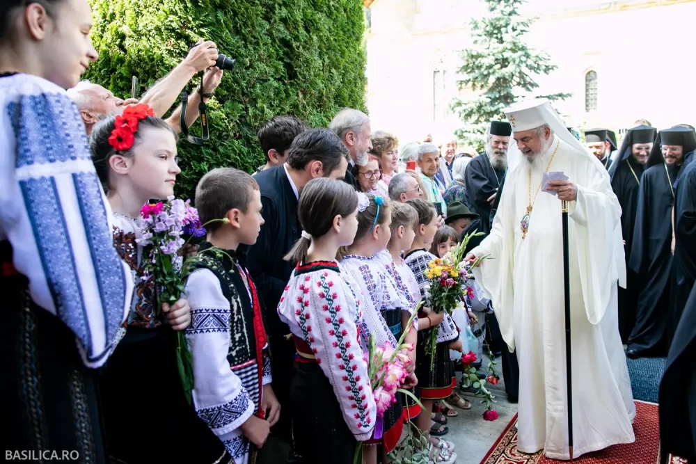 Patriarhul Daniel, mesaj la început de an școlar: Învățătura creștină – izvor de lumină și comuniune