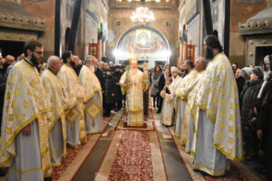 Slujire arhierească la Catedrala Mitropolitană din Cluj-Napoca, în Duminica a 31-a după Rusalii