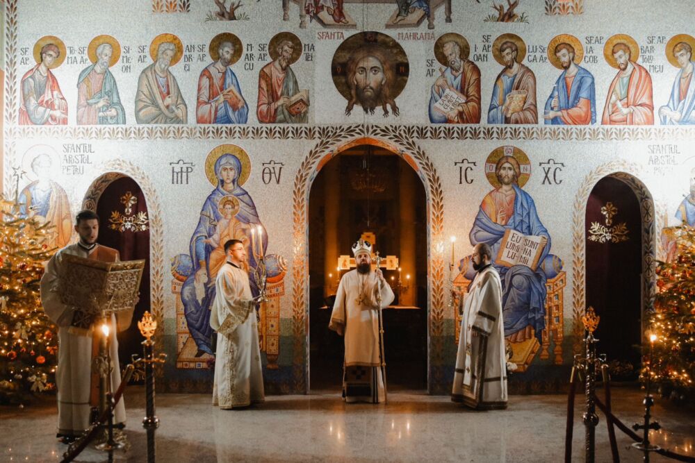 Slujbă de mulțumire cu prilejul finalizării lucrărilor de pictură la Biserica „Sf. Ap. Petru și Pavel” din Mănăștur