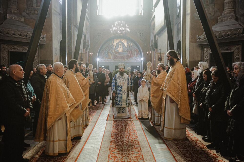 Slujire arhierească în a doua zi de Crăciun, la Catedrala Mitropolitană din Cluj-Napoca