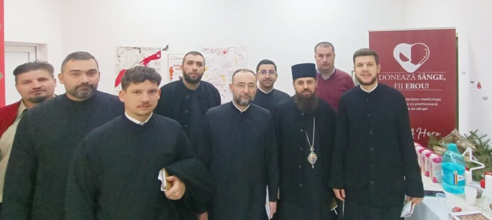 Preasfințitul Părinte Benedict, alături de preoții din Protopopiatul Cluj 1, a donat sânge