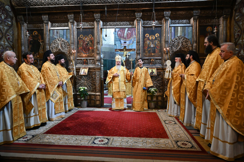 Numeroși clujeni au sărbătorit prin rugăciune prima zi a Anului Nou 2024, la Catedrala Mitropolitană