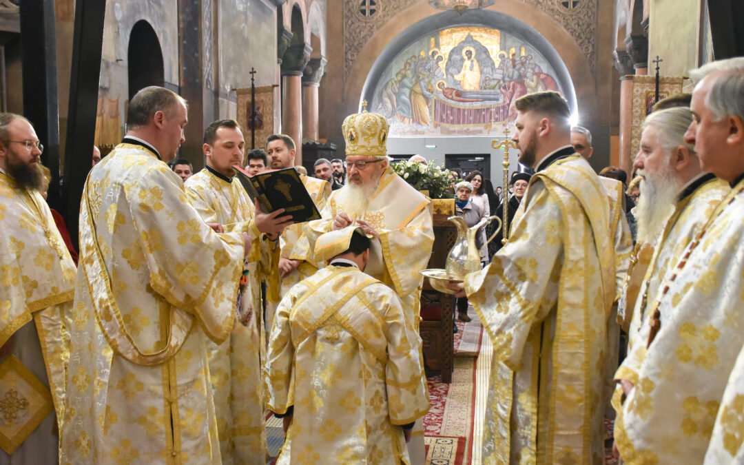 Slujire arhierească la Catedrala Mitropolitană din Cluj-Napoca, în Duminica a 34-a după Rusalii