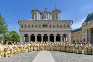 Liturghia din Joia Mare și Sfințirea Marelui Mir, la Catedrala Patriarhală din București