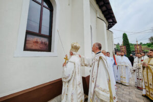 Resfințirea Bisericii „Sfinții Arhangheli Mihail și Gavriil” din Beudiu